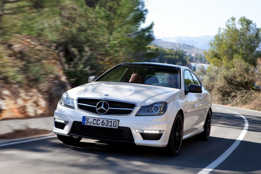  Mercedes-Benz C63 AMG Coupe 2012 года  (фото 10 из 113)